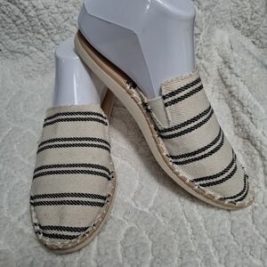 Reef Black and White Espadrille Flats